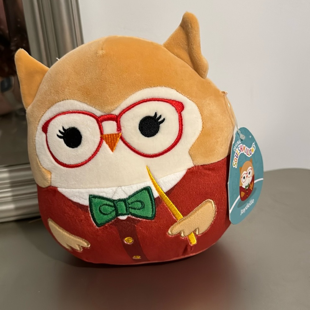 Squishmallows 8" Jaydelle The Teacher Owl